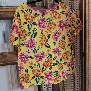 Floral short sleeves blouse. Vibrant colors. Size M